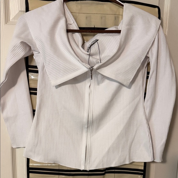 Zara Tops - Zara White Ribbed Blouse with Zipper